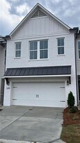 1255 Winterhaven Dr in Cumming, GA - Building Photo