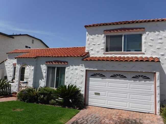 4574-4576 Cleveland Ave in San Diego, CA - Building Photo - Building Photo