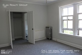 640 W Wrightwood Ave-Unit -Unit 401 in Chicago, IL - Building Photo - Building Photo