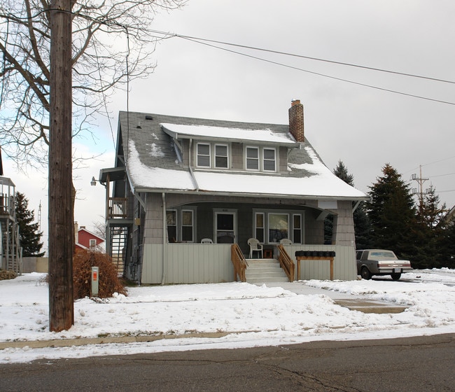 525 Asylum St in Flint, MI - Building Photo - Building Photo