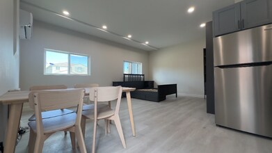 39391 Tiburon Dr in Murrieta, CA - Building Photo - Building Photo