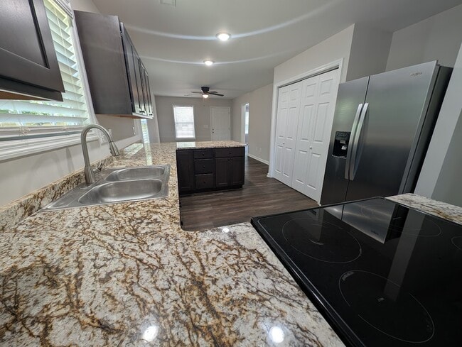 709 E 9th St in Columbia, TN - Building Photo - Building Photo