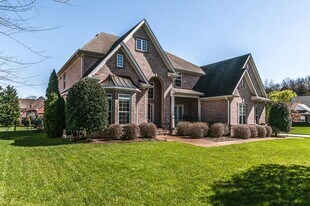 337 Shadow Creek Dr in Brentwood, TN - Building Photo