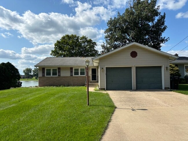7195 Noffke Dr in Caledonia, MI - Building Photo - Building Photo