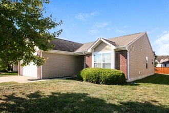 2178 Rossington Ln in Indianapolis, IN - Foto de edificio - Building Photo