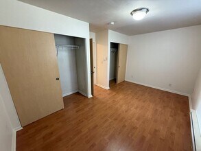 5210 Russell Ave NW in Seattle, WA - Building Photo - Building Photo