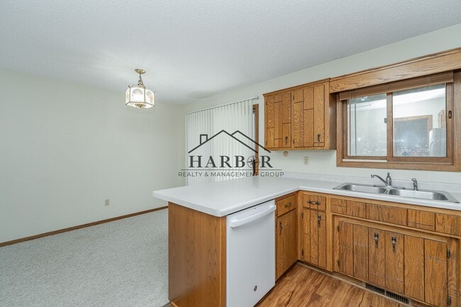 1800 43rd St NW in Rochester, MN - Building Photo - Building Photo