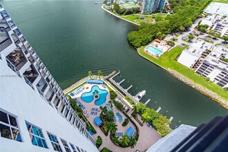 3530 Mystic Pointe Dr, Unit 2904 in Aventura, FL - Building Photo - Building Photo
