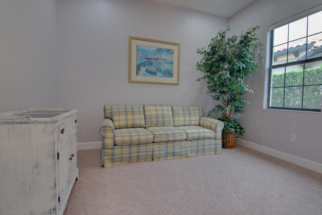 9385 Isla Bella Cir