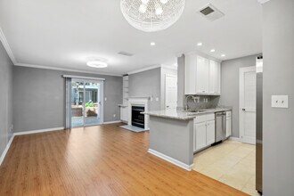 514 Granville Ct, Unit 514 in Atlanta, GA - Building Photo - Building Photo