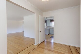 1700 Quesada Way in Burlingame, CA - Building Photo - Building Photo