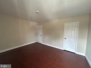 10596 Twin Rivers Rd in Columbia, MD - Foto de edificio - Building Photo