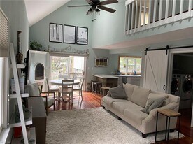 4908 Lauderdale Ave in Virginia Beach, VA - Building Photo