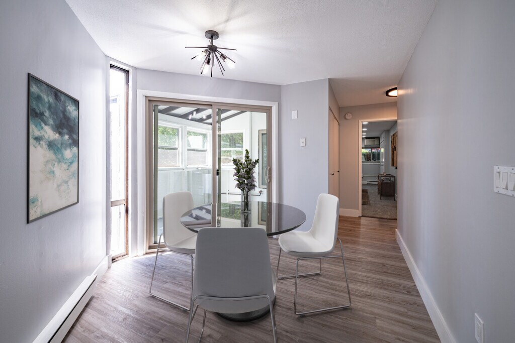 Whitewood Pond Apartments North Haven, CT Apartments