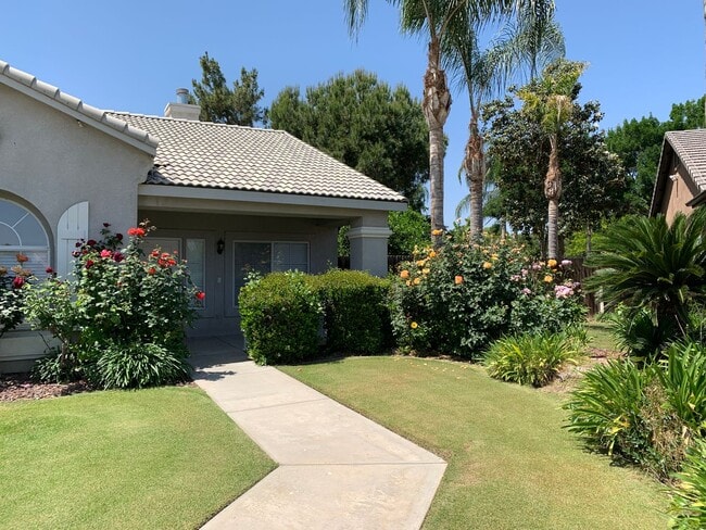 11824 Manning Park Ct in Bakersfield, CA - Building Photo - Building Photo