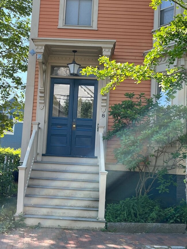 8 Cushman St in Portland, ME - Foto de edificio - Building Photo