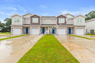 406 Walters Cir in Fort Walton Beach, FL - Building Photo