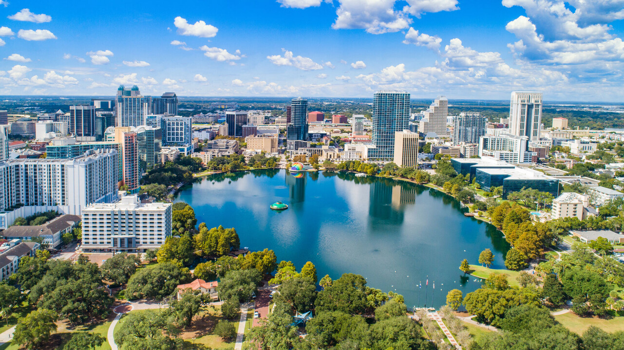 Ascend Nona West PhI in Orlando, FL - Building Photo