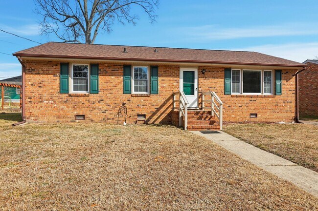 104 Sadler Ave in Colonial Heights, VA - Building Photo - Building Photo