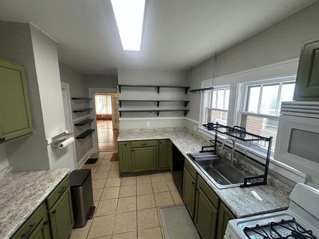 1102 S Park St W in Kalamazoo, MI - Building Photo - Building Photo