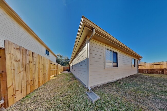 19710 Twisted Creek Dr in Tomball, TX - Building Photo - Building Photo