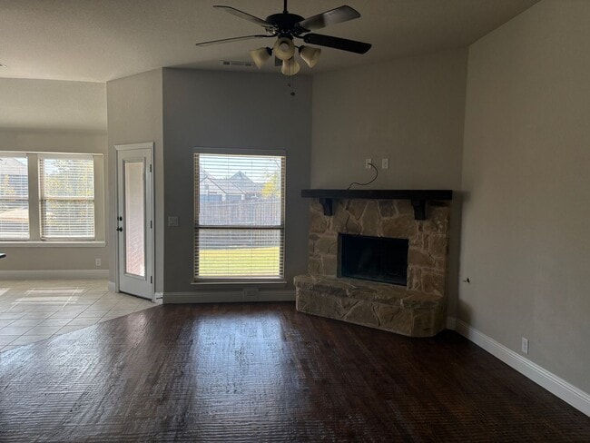 504 Endicott Dr in Sherman, TX - Building Photo - Building Photo