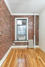 410 E 13th St in New York, NY - Foto de edificio - Building Photo