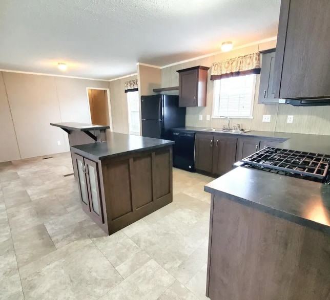 9576 Mariner Dr in Ira, MI - Foto de edificio - Building Photo