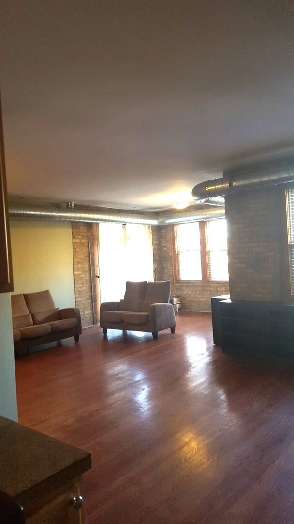 1657 W Pratt Blvd in Chicago, IL - Building Photo - Building Photo