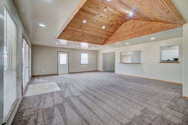 715 Century Dr in Moore, OK - Building Photo - Building Photo
