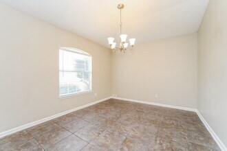 557 Fallen Timbers Dr in Orange Park, FL - Building Photo - Building Photo