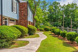 1790 Lyle Ave in Atlanta, GA - Foto de edificio - Building Photo