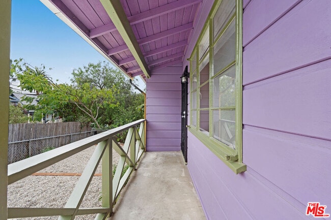 821 Laveta Terrace in Los Angeles, CA - Building Photo - Building Photo