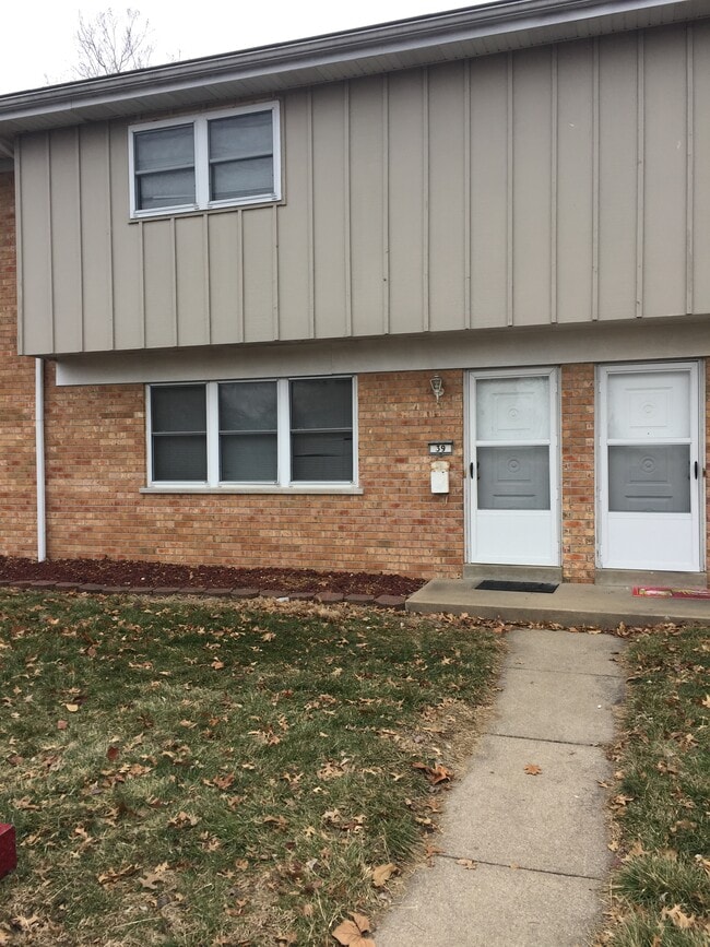 property at 25 Holly Dr