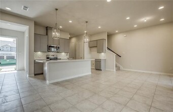 17763 Shumard Oak Dr in Dallas, TX - Building Photo - Building Photo