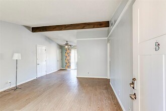 1204 Woodfield Dr in Austin, TX - Building Photo - Building Photo