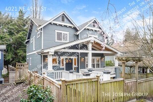 4021 NE 45th St in Seattle, WA - Building Photo