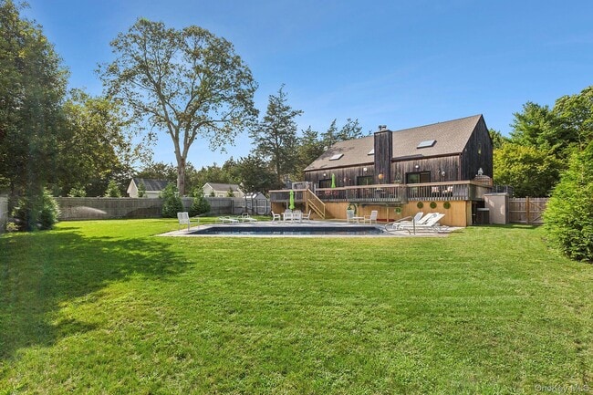 624 Noyack Rd in Southampton, NY - Building Photo - Building Photo