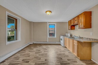 129 N River St in Olyphant, PA - Building Photo - Building Photo