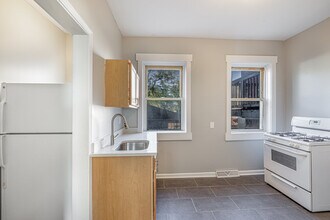 1840 W 65th St in Chicago, IL - Building Photo - Building Photo