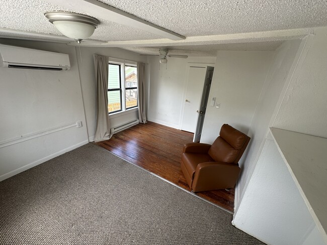 730 24th Ave N, Unit B in St. Petersburg, FL - Foto de edificio - Building Photo