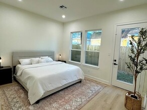 5125 Van Fleet St in Houston, TX - Building Photo - Building Photo