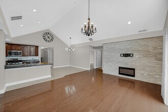 9400 S 79th Ave in Hickory Hills, IL - Building Photo - Building Photo