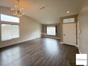 1105 Meadow Dr in Livermore, CA - Building Photo - Building Photo