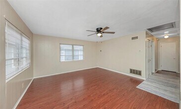 2423 Auburn St S in St. Petersburg, FL - Building Photo - Building Photo