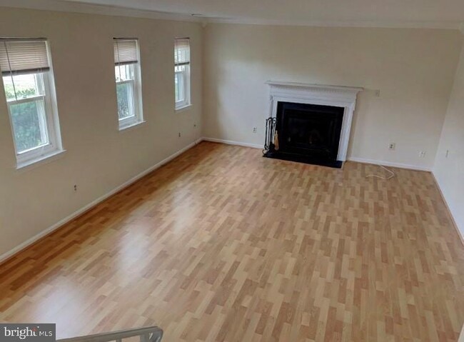 property at 2321 Bedfordshire Cir
