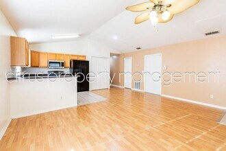 2618 Pine Glen Ct in Orlando, FL - Building Photo - Building Photo