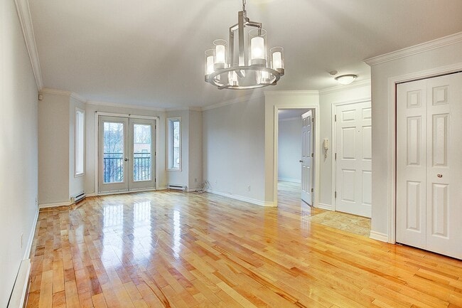 711 Guy St in Montréal, QC - Building Photo - Building Photo