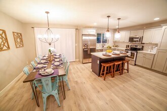 7312 E Wilshire Dr in Scottsdale, AZ - Building Photo - Building Photo
