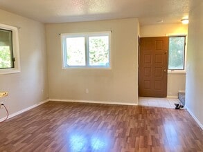 1200 Pinecone Cir in Wasilla, AK - Building Photo - Building Photo